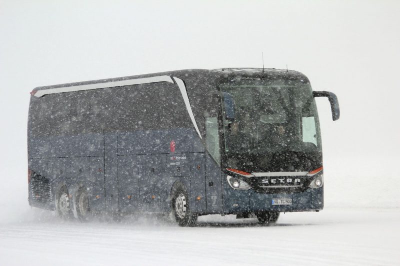 Transport autocar tabara ski