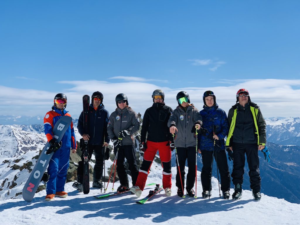 Own hostel Inflate Tabara de ski Austria adulti - Tabere Smiley Sport Club